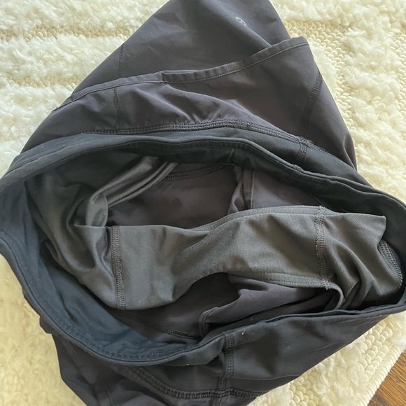 Lululemon 2.5 inch black speed short - Picture 7 of 7